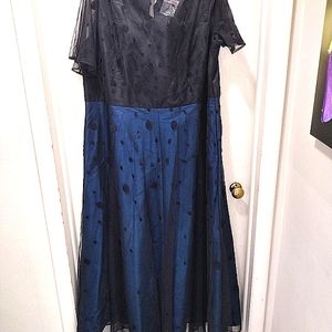 Eshakti Tulle and Duponi Teal and Black Polka Dot Formal Dress Size 28